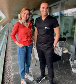 Yeliz Kuvancı Instagram - Dişiyle ilgili sağlık sorunları veya estetik açıdan hayalleri olanlar;  bu klinik, işlemlerin sonuçları ve tüm çalışanları şa-ha-ne:) Emeğinize sağlık🙏🏼