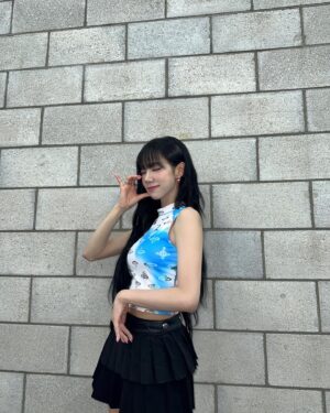 Yeoreum Instagram - 🩵