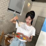 Yeoreum Instagram – 제가 그림을 잘 그릴거 같나요?!👩‍🎨