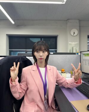 Yeoreum Instagram - 잔뜩 행복했던 이주하대리😺