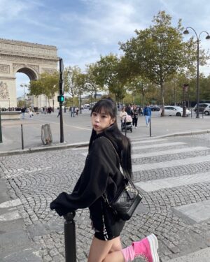 Yeoreum Instagram - Paris🥖