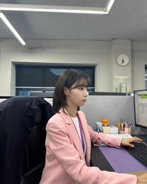 Yeoreum Instagram - 잔뜩 행복했던 이주하대리😺