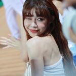 Yi-Ruei Chen Instagram - 回頭一看， 只有「真心」，最珍貴。 以現在的科技，任誰都會有好看的皮囊， 漂亮的臉蛋，完美的身材。 未來什麼東西都能AI， 搞不好以後會變AI啦啦隊性感聯萌， 台上的小可愛們都零破綻，不流汗， 甜美溫柔活力都是100分， 可是這樣的公仔可以複製千千萬萬個， 真心，一人只有一顆。 如果你的真心沒有遇上真心， 別氣餒， 只是頻率不同， 喂了老半天，電話依然雜訊， 總要有人掛掉通話。 你的訊號一定會再響起 先準備好能接通的自己。 願每個人的真心，都被溫柔以待。