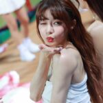 Yi-Ruei Chen Instagram - 回頭一看， 只有「真心」，最珍貴。 以現在的科技，任誰都會有好看的皮囊， 漂亮的臉蛋，完美的身材。 未來什麼東西都能AI， 搞不好以後會變AI啦啦隊性感聯萌， 台上的小可愛們都零破綻，不流汗， 甜美溫柔活力都是100分， 可是這樣的公仔可以複製千千萬萬個， 真心，一人只有一顆。 如果你的真心沒有遇上真心， 別氣餒， 只是頻率不同， 喂了老半天，電話依然雜訊， 總要有人掛掉通話。 你的訊號一定會再響起 先準備好能接通的自己。 願每個人的真心，都被溫柔以待。