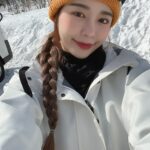 Yi-Ruei Chen Instagram - 所以我說我每天跟車禍沒兩樣 屁股跟脖子好痛🥹🥹🥹🥹🥹🥹🥹 雪齡共9天 這次收穫是 留壽都全山紅線Sturn ⭕️✔️get 但你們一定不能錯過 我的《第一次黑線Sturn 跌倒全集》🤣 3倍速版才放的下reels 想看整場完整版下次發在貼文跟YT～ 最後的藍人是 @liangvanlife 跌倒的時候就是有這種朋友 ：趕快拍下來！🤣🤣🤣 他一定想說：就跟你說了這裡很痛 千萬不要摔在這邊！ 我好不容易到終點了…都到了…. 我都看到雪板架了….
