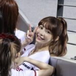 Yi-Ruei Chen Instagram - 今年在一開季就滿滿的應援， 終於體會了「全職啦啦隊」的感覺💦 好累唷 哈哈哈哈哈哈哈哈 姊姊我的腰啊～～～～～還堪用 多年來一直邊兼差 在外接一些零工、打雜貼補家用😛 遇到機會就去嘗試&突破看看 努力不要被當ㄍ花瓶 圖一 我自己製造的仙女之靈魂髮絲 產生的氛圍感大片 看來我真的蠻適合當花瓶ㄉ 好想當個不會酸痛流汗的花瓶 今年終於沒有外務可以好好在球場上班！ 繼續努力當花瓶pro max 最近滑社群 特別喜歡看到各隊啦啦隊員們的照片跟影片 真是賞心悅目 還會含有綜藝娛樂成份 總是逗樂了私下宅女I人我 宅女叡表示： 啦啦隊女孩們可以說是 顏值在線多種風味 身體真d強壯 耐摔耐操抗寒抗曬 冷凍火烤風味皆好👍😋