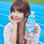 Yi-Ruei Chen Instagram - 大家都知道我是個活動量偏大的女孩紙🏂⚾️💃 尤其前陣子想將休賽期間養多的肉肉減下來，運動和練舞的量加倍！！最重要是一定要補充水份、代謝才會好👍👍👍 我的習慣是盡量一天喝至少2000c.c.的水量，除了補充水份之外，如果在喝水的時候也可以一併補充到身體所需要的鎂，那就一舉兩得了✌🏼 #悅氏鎂日補給 喝水補鎂30mg！ 尤其鎂又是我們日常、運動時所需，但人體沒辦法自行製造的礦物質，在喝水過程中補充，還會促進代謝喔！ 來來跟我一起養成喝水的好習慣，調整體質、營養補給，當個健康的水美眉/水男子吧💪🏼💪🏼💪🏼 #悅氏 #鎂日補給 #鹼性水 #就是要鎂 #日常補水 #運動補水