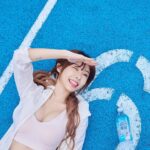 Yi-Ruei Chen Instagram - 大家都知道我是個活動量偏大的女孩紙🏂⚾️💃 尤其前陣子想將休賽期間養多的肉肉減下來，運動和練舞的量加倍！！最重要是一定要補充水份、代謝才會好👍👍👍 我的習慣是盡量一天喝至少2000c.c.的水量，除了補充水份之外，如果在喝水的時候也可以一併補充到身體所需要的鎂，那就一舉兩得了✌🏼 #悅氏鎂日補給 喝水補鎂30mg！ 尤其鎂又是我們日常、運動時所需，但人體沒辦法自行製造的礦物質，在喝水過程中補充，還會促進代謝喔！ 來來跟我一起養成喝水的好習慣，調整體質、營養補給，當個健康的水美眉/水男子吧💪🏼💪🏼💪🏼 #悅氏 #鎂日補給 #鹼性水 #就是要鎂 #日常補水 #運動補水