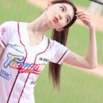 Yi-Ruei Chen Instagram - 世界上那麼多妖魔鬼怪 你還是要繼續可可愛愛