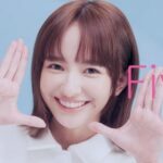 Ying-Xuan Ge Instagram - 第二次拍攝 @bioessence_tw 這次拍攝裝可愛的程度大家多多包涵🤣 這陣子換季變天肌膚變得超不穩定 都是靠bio水感舒緩維他命B5精華來拯救自己的肌膚 可以當精華、前導 極效修護舒緩 敏弱肌完全可以使用！ 使用完精華 在使用bio水感舒緩維他命B5水凝霜 有高濃度的玻尿酸和維他命B5 深層補水 立刻鎖水！
