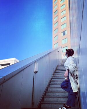 Yoko Maki Instagram - 中卒の頭をフル回転させたら
私の足や手は5,6本くらい生えて来そうよ　I know I'm crazy about job
#ブルーロック　#2枚目バチラくんの真似　#ブラボーもすこし待って