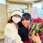 Yoko Maki Instagram – 可愛いうちの子の成人式のフォトシュート日
20本のバラ🌹あげた
私半分寝てる。りんちゃん本当可愛い😍