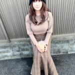 Yoko Maki Instagram – お母さんが、金魚に名前を付けました。
金魚の名前は「ブラボー」です。
写真は真木よう子です。