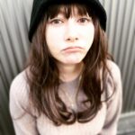Yoko Maki Instagram – お母さんが、金魚に名前を付けました。
金魚の名前は「ブラボー」です。
写真は真木よう子です。