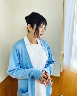 Yoko Maki Instagram - え、どうしよ、テンプレみたいなかんじで「新年明けましておめでとうございます今年も宜しくお願いいたします」て言わなきゃいけないと思っておめでとうどころじゃないやーんてなってたけど、今年も縁のある方には宜しくお願いいたしたい所存で御座います、はい。
人生の先輩のショートフィルムの撮影行きました！
好きな人と好きな事が出来る。それ以外に必要とする事はあまりないと思いますね。
