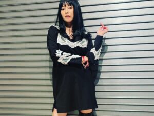 Yoko Maki Instagram - なんか多分公開前にインスタライブやれって言われた事は覚えてる。うん。
#横道ドラゴン　#dmm