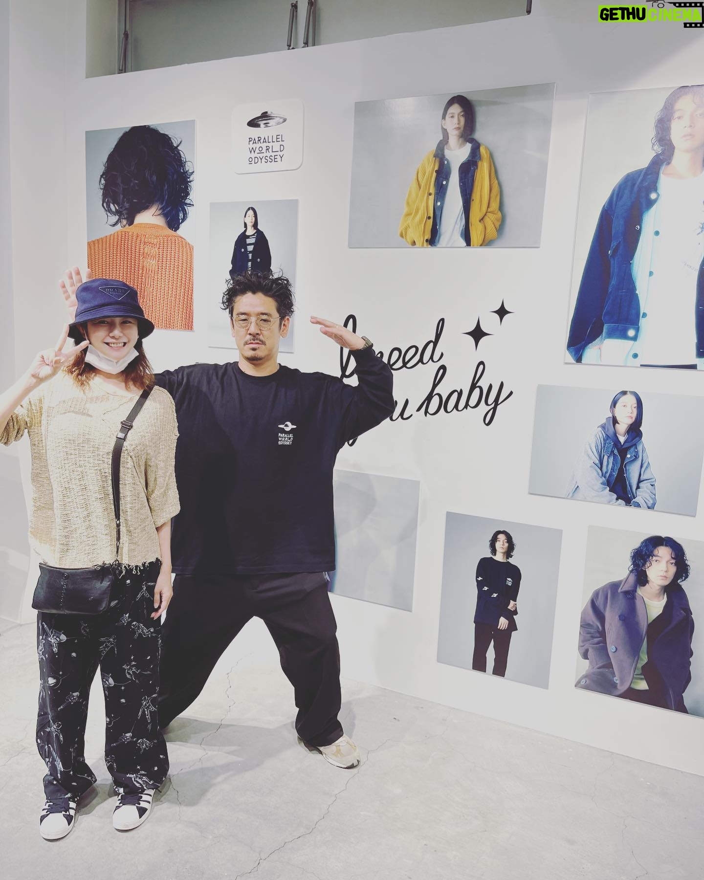 Yoko Maki Instagram - 昔からお世話になってる大好きなパイセン三田真一がディレクションするポップアップストアにお邪魔してきましたー^_^ 可愛すぎて買いすぎた😆 "I Need You Baby" POP UP STORE 9.23 Sat.〜10.1 Sun. RECEPTION PARTY 9.23 Sat. 17:00~20:00 スタイリストとしての範疇を超え、クリエイティブな活動を続ける三田真一氏がディレクションするブランド"I Need You Baby" オンラインストアのみで展開していたこのブランドがついにPOP UP STOREを開催! 2023FALL&WINTERの新作に加え、過去のアーカイブも販売! ※一部サンプルを展示してのオンライン予約購入商品あり 9/23 Sat.&24 Sun.は、三田氏が在店するほか、 ポップアップ展開商品をご購入のお客様に、ブランドオリジナルグラフィックのシルクスクリーンペイントサービスを会場内にて実施。 また、ポップアップストア期間中ご来店のお客様には、ブランドオリジナルステッカーをプレゼント!※なくなり次第終了いたします。 9/23Sat. 17:00〜開催するレセプションパーティはどなたでも参加可能です。 "I Need You Baby"を実際に手に取って頂けるこの機会に是非ご来場ください! 【"I Need You Baby" POP UP STORE】 ■期間:9/23 Sat.〜10/1 Sun. ※9/23 Sat.17:00〜20:00はどなたでも参加して頂けるレセプションパーティーを行います。 混雑時は一部入場を規制させて頂く場合がございます。 ■会場 OPEN STUDIO(FREAK'S STORE渋谷併設ギャラリー) 〒150-0041 東京都渋谷区神南1-13-1 TEL 03-6415-7728 ▫️営業時間 【平日】12:00〜20:00 【土日祝】12:00〜20:30 #i_need_you_baby #三田真一