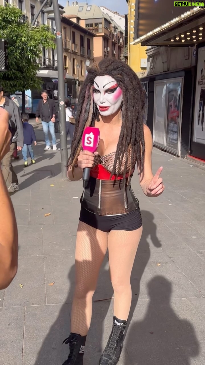 Yola Berrocal Instagram - Nuevo reto en @socialitet5 me convierto en la soprano protagonista del musical “Carmina Burana “ No te lo pierdas este sábado y domingo.