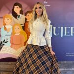 Yola Berrocal Instagram - Reportaje @socialitet5 en el teatro de niños @teatrosanpol con la obra de teatro “Mujercitas” #socialité #telecinco #yolaberrocal #yolaberrocalmanagement