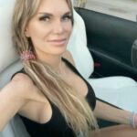 Yola Berrocal Instagram - Hola Yolista, el mejor sitio para poner a punto tu coche y hacerle chapa y pintura es @autocentermostoles 🚙 #yolaberrocal #telecinco #tallerescoche #autocenter #chapaypintura