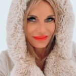 Yola Berrocal Instagram - #Yolista ¿Qué sientes cuando estás enamorada o enamorado? . . . #yolaberrocal #telecinco #love #nieve