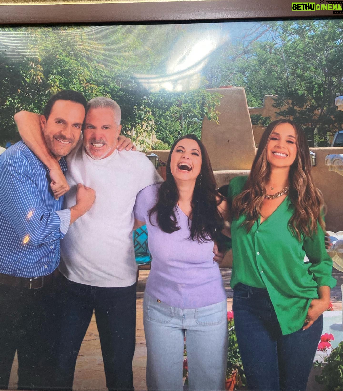 Yolanda Ventura - 3.4K Likes - Hoy se estrena @asesinasmexico con la bella @catherinesiachoque, la fortuna de trabajar con @antoniodelavegaig @alexdehoyos @lisardoemilio @arenaibarra @arleth_teran111 @marienconene gracias @luisluisillom !! Felicidades a todos por este maravilloso proyecto #mujeresasesinas #yolandaventura #fichaamarilla