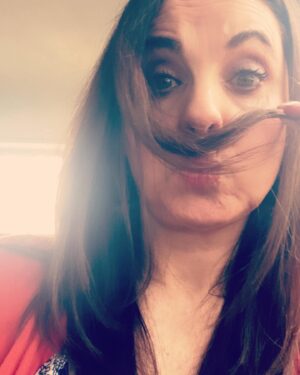 Yolanda Ventura Instagram - Historias de un taxi ☀️… #yolandaventura #hadadespistada #amarillahada #fichaamarilla #todossomosfichaamarilla