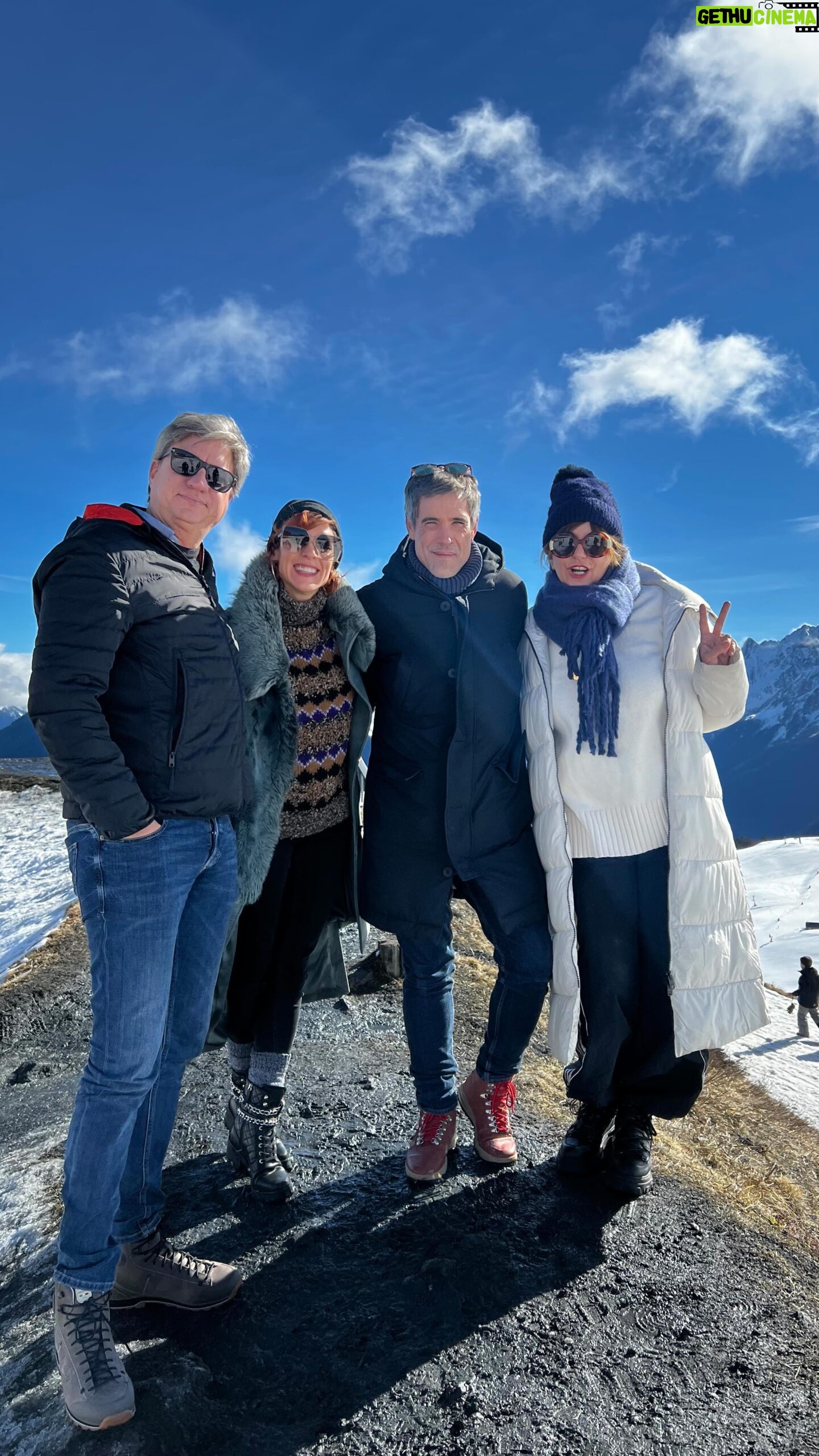 Yolanda Ramos Instagram - Jurado del @festivaltvluchon apoyando a las series españolas.