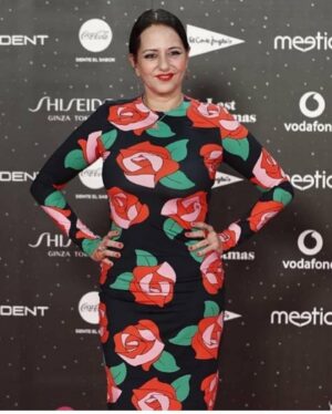 Yolanda Ramos Instagram - Entre dos grandes @rosalia.vt @daikyri Enhorabuena por vuestros éxitos!!! Y gracias a @maria_escote por ponerme tan guapa! 
@los40spain #nochedemagia