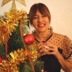Yolanda Ramos Instagram - ¡Happy #Treesmas!🎄 Este año brindo por él, por el que no falla unas fiestas y sin el que no puedo imaginar la Navidad: ¡mi árbol! Una vez más, me uno en estas fechas tan señaladas a @ZurichSeguros, que este año han decidido celebrar las Happy #Treesmas🌳😉¡Ahí lo llevas! Y es que están plantando árboles a diestro y siniestro los tíos, como llevan haciendo todo el año que, con cada seguro, ¡PAM! ¡plantaban un árbol!🎉 Si el Bosque Zurich está muy bien, sí, pero... ¿cuántos salones necesitarán para meter tantos árboles navideños?🎄