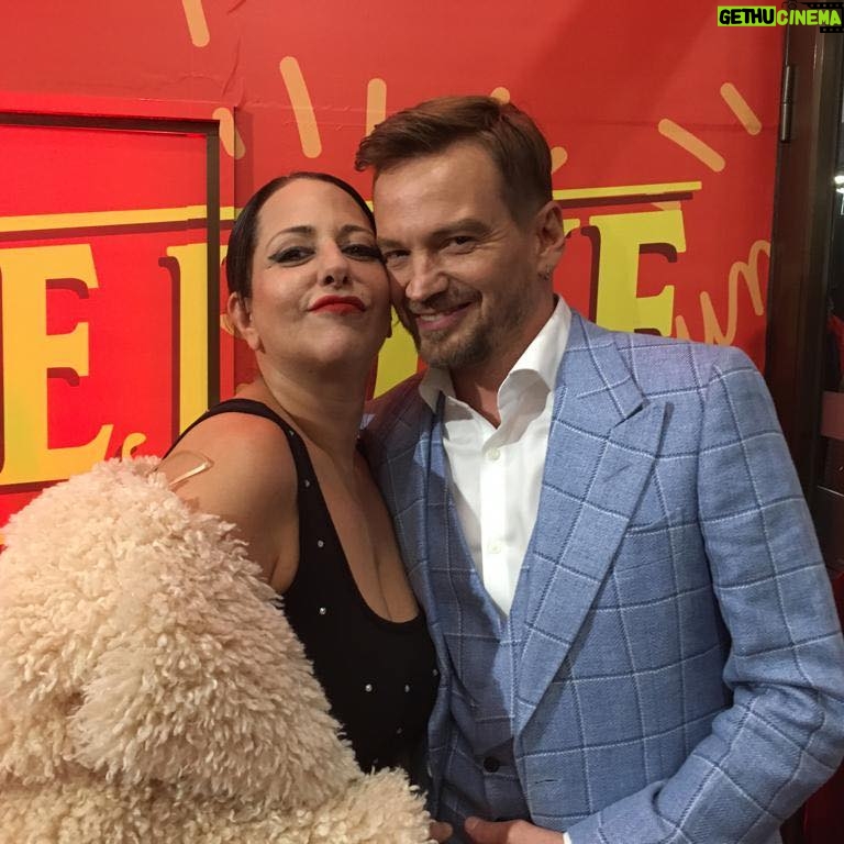 Yolanda Ramos - 6.9K Likes - Este hombre revuelve el alma de la gente en #Foodielovehbo brutal