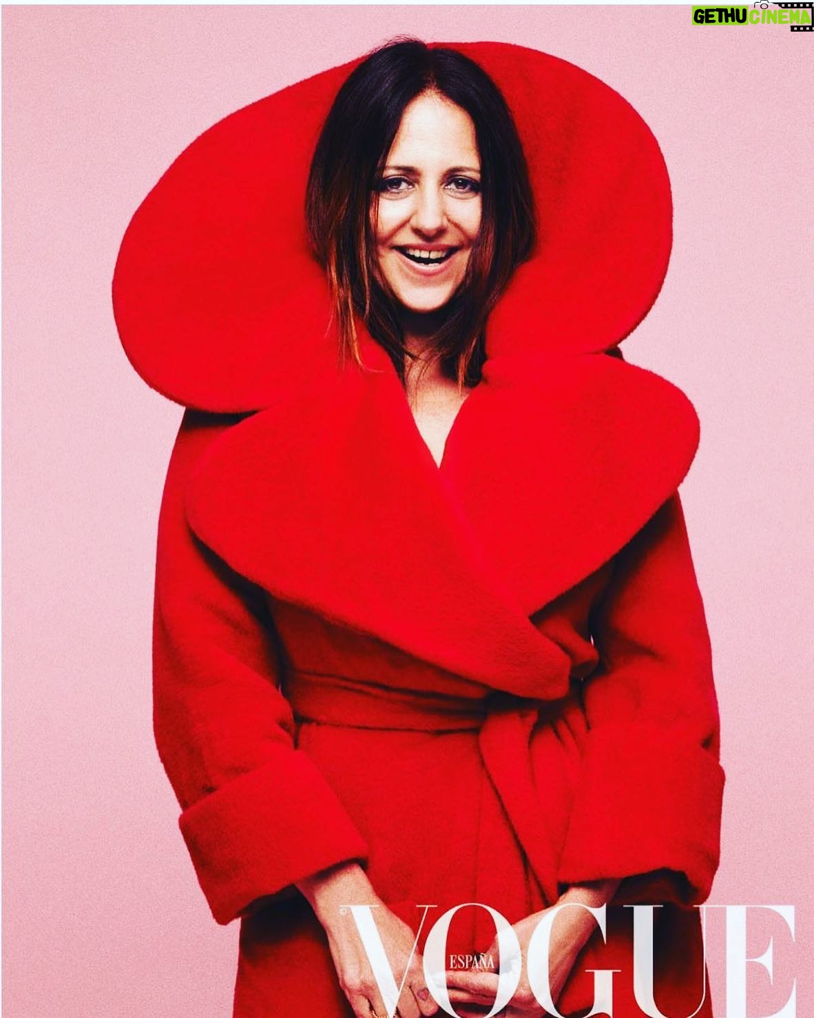 Yolanda Ramos - 12.1K Likes - Gracias a @voguespain , @maria_escote y a todos los que me ponéis cosas bonitas aquí.