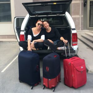 Yonca Şahinbaş Instagram - Biz gidiyos👜💼