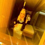 Yonca Evcimik Instagram – Denizli Jolly Joker konseri için hazırlıklar tamam🍀 Birazdan sahnee 🍀🧨