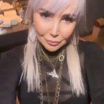 Yonca Evcimik Instagram - Eskişehir🍀 Birazdan sahne vakti 🍀 @mehmet.usluu ✌🏻