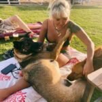 Yonca Evcimik Instagram – Bugün halimiz böyle 😍 Bulurlar beni her yerde ❤️🍀 @pabbodrum
