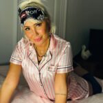 Yonca Evcimik Instagram - Pijama partim @ev.harbiye ‘de başladı 😉🍀