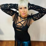 Yonca Evcimik Instagram - Bugün ilk durak İstanbul konseri 🍀 Birazdan sahnee 🚀