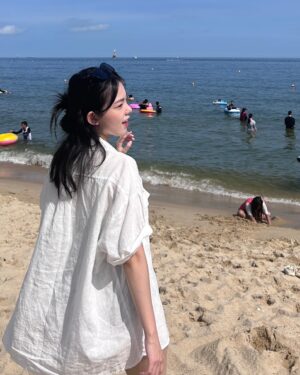 Yoo Hye-In Instagram - ☀️🏖️🏝️🏊🏻‍♀️