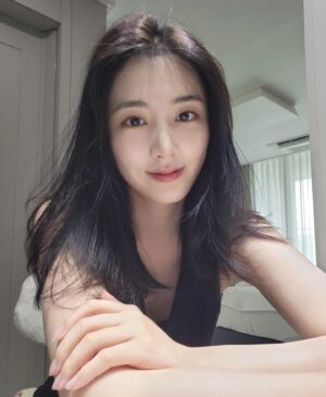 Yoo Na-gyeol Instagram - 외출 준비완료❤