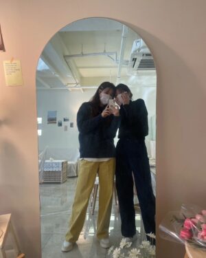 Yoo Na-gyeol Instagram - 둘! 셋!