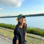 Yoo In-young Instagram – _
.
.
꽃 한 송이가 그래 그래 피었구나🌼