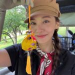 Yoo In-young Instagram - _ . . 나 미쳤네….😦 온 우주의 기운이 나에게로 . #홀인원 #축하해주세요🎉 #귀여운볼주머니 #좋은기운받아가세요