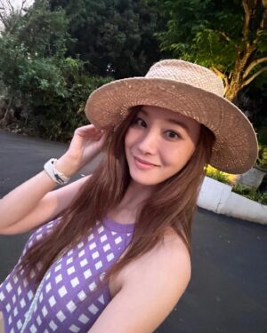 Yoo In-young Instagram - _
.
.
예쁜모자🤠