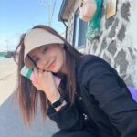 Yoo In-young Instagram – _
.
. 
까매져도 괜찮아👩🏽
.
#원없이걸었다_👣
