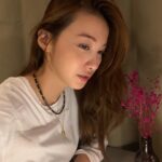 Yoo In-young Instagram - _ . . 천원의 행복💜 . . #마이윰 #우정타투 #다이소타투스티커