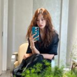Yoo In-young Instagram - _ . . 덥네 오늘도.