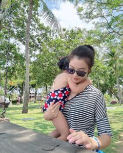 Actress Yoon Soy HD Instagram Photos and Wallpapers January 2024