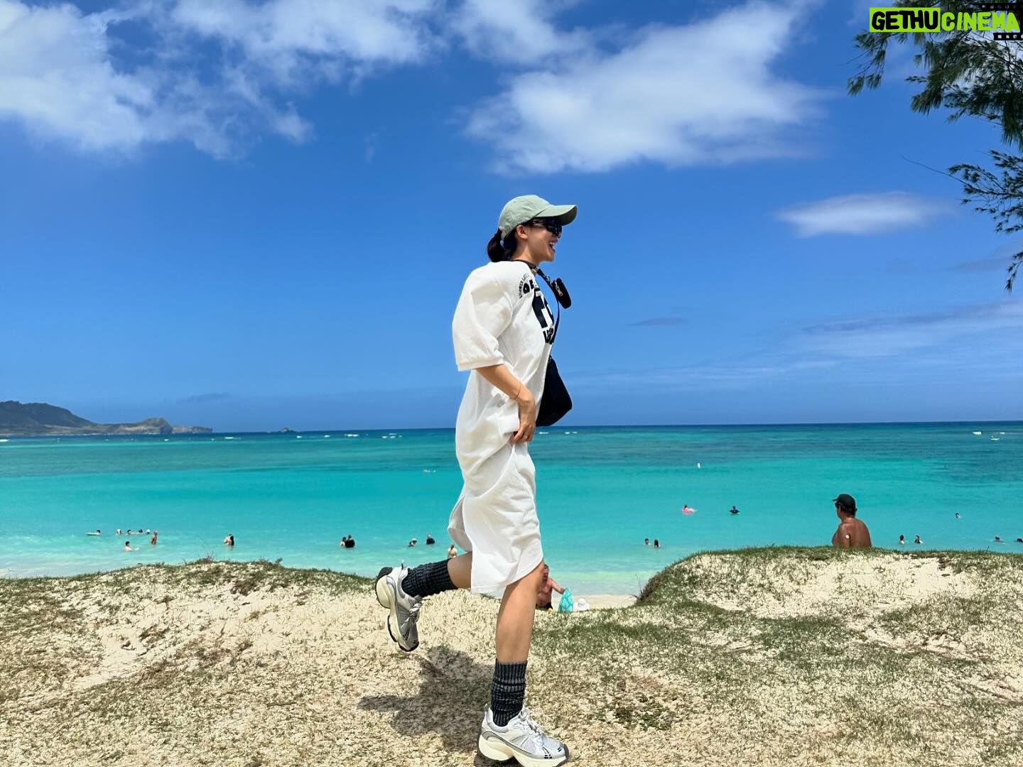 Yoon Se-a Instagram - #drive #hawaii #beach #24.3 #ποΈ μ§μμ§κΈ° μ μβ¦μ½ λ°μλ¬μΌμ§. μλ¦λ€μ μ΄μ. λμ΄ λΆμκ²β¦ #ν볡νμΈμπ
