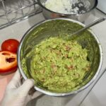 Yoon Se-a Instagram - #아보카도🥑 무르익어… #과카몰리 왕창 만들어놓고… 썰어놓은 #양파 김치 참치 달달 볶아 #김치볶음밥🍳 #투달걀 저염소식을 해보려 했는데…🤤 입닫자…!!🤐 묵은지 탈탈 털어 허전한 아침!😋 맛있다! #세아의아침 #행복하세아🍀